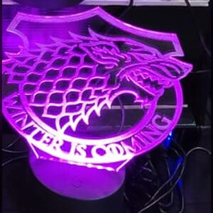 Lámpara LED 3D lobo winter is coming – Salto Producciones Guatemala