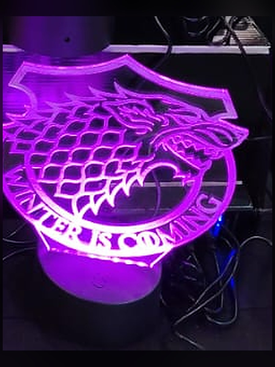 Lámpara LED 3D lobo winter is coming – Salto Producciones Guatemala