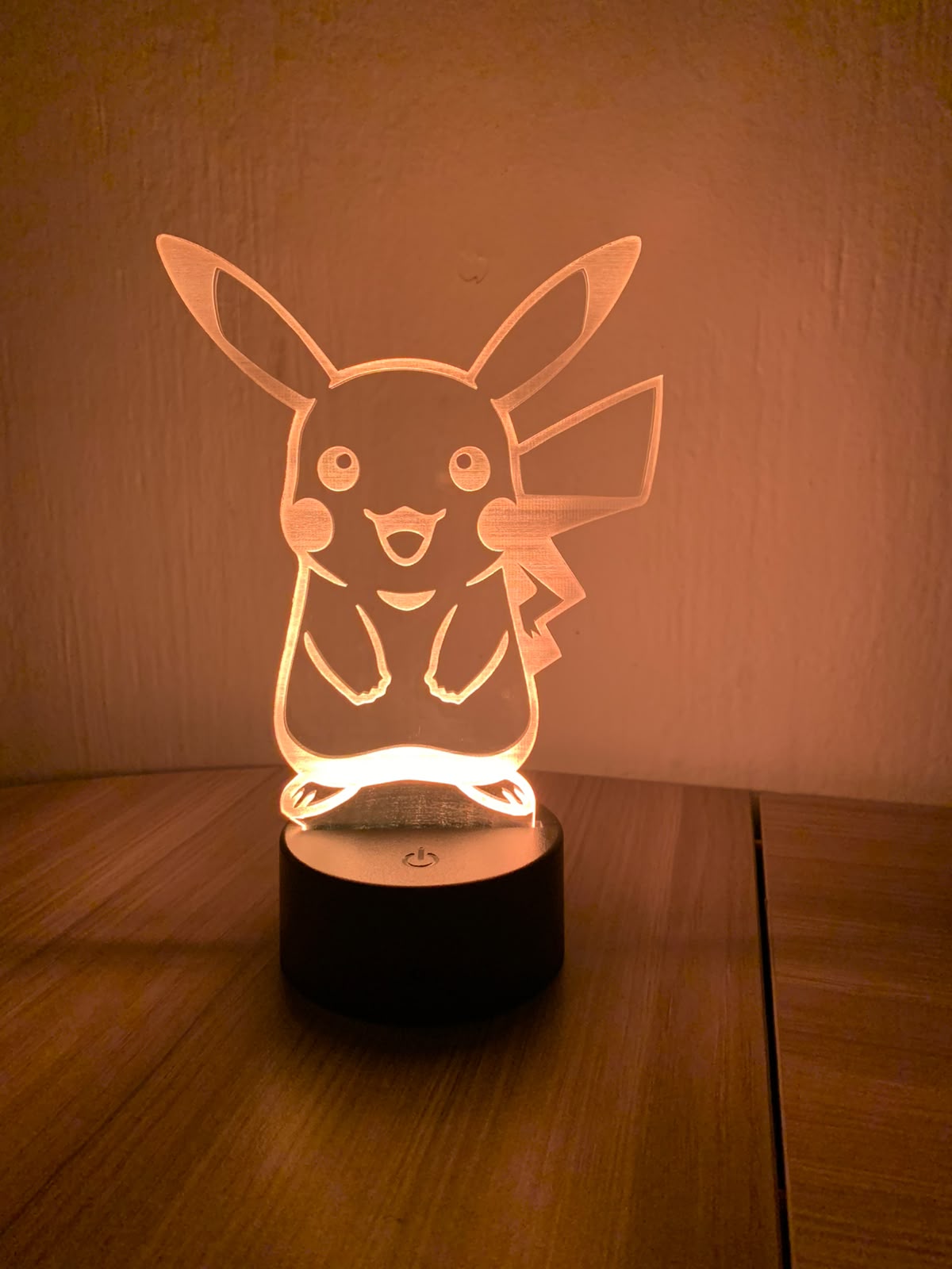 Lámpara LED 3D pikachu – Salto Producciones Guatemala