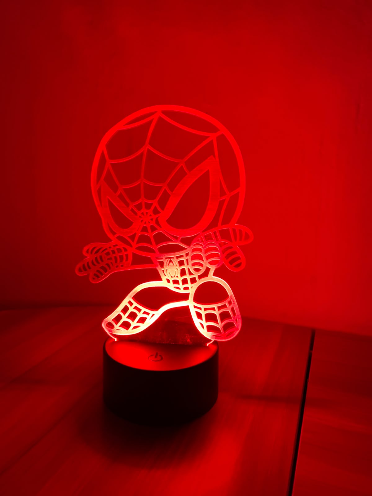 Lámpara LED 3D spiderman – Salto Producciones Guatemala